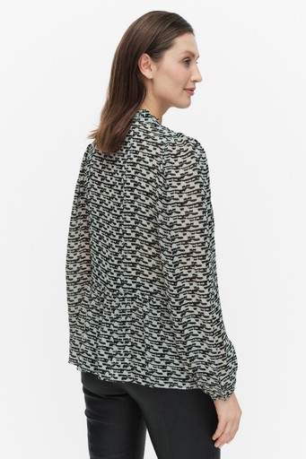 Cessieiw shirt