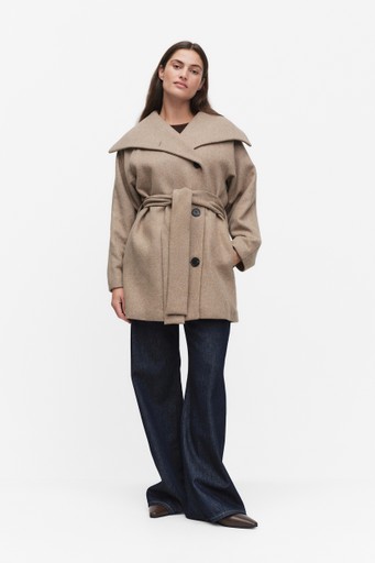 Yunahiw collar coat
