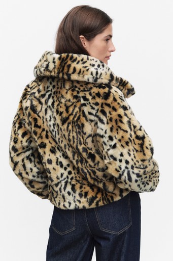 Yobaiw coat