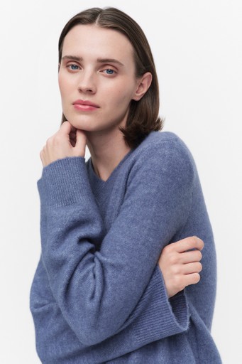 Guniiw v-neck