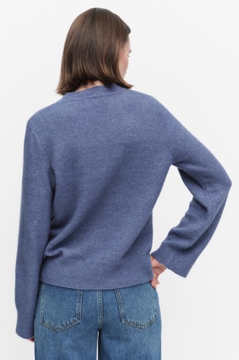 Guniiw v-neck