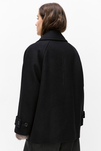 Thoraiw minona coat