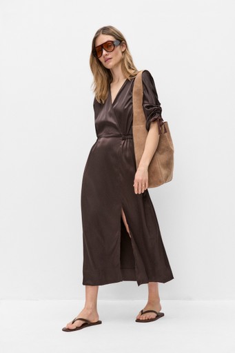 Lakeiw wrap dress
