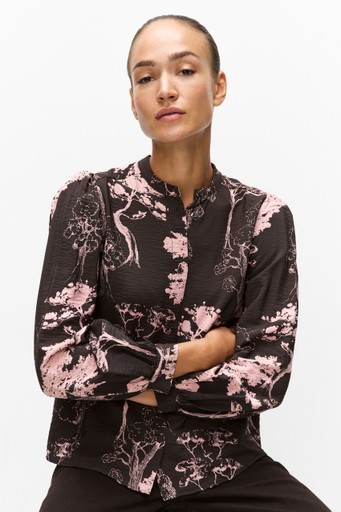 Makennaiw shirt