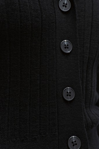 Trisheiw cardigan