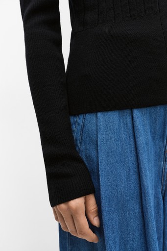 Trisheiw cardigan