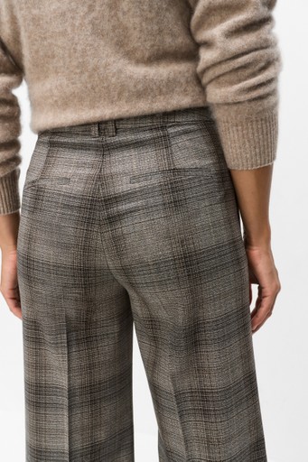 Checkieiw pant