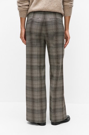 Checkieiw pant