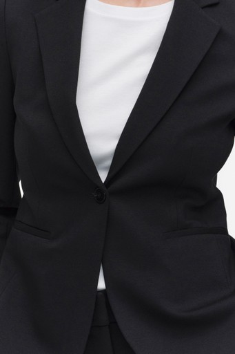 Petra blazer