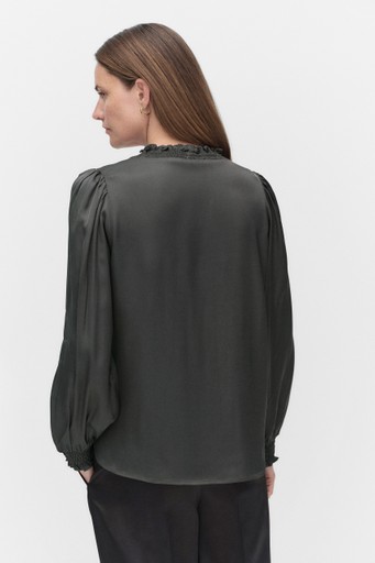 Bardi v-neck blouse