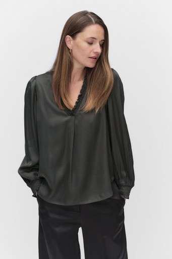 Bardi v-neck blouse
