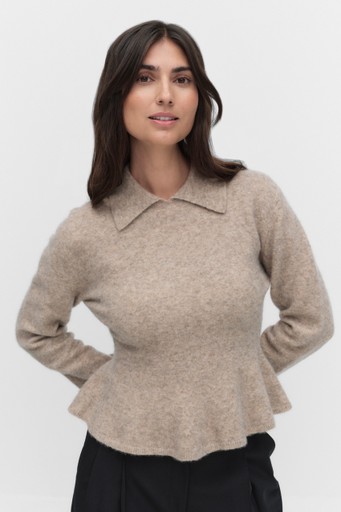 Selana knit collar