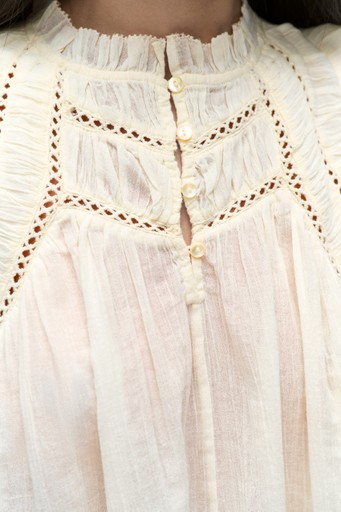 Gaya top