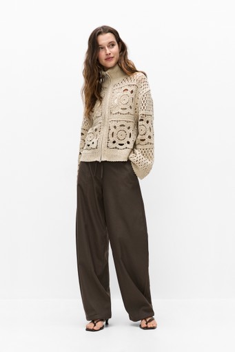 Crosette knit card