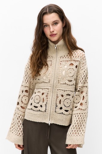 Crosette knit card