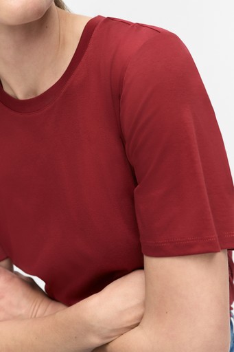 Maia premium tee