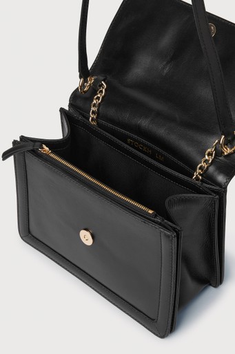 Signature leather bag 01