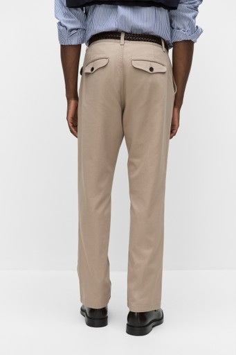 James chinos
