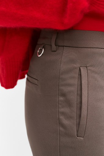 Desi straight cropped trs