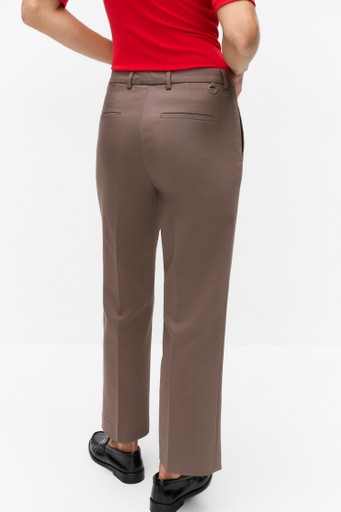 Desi straight cropped trs
