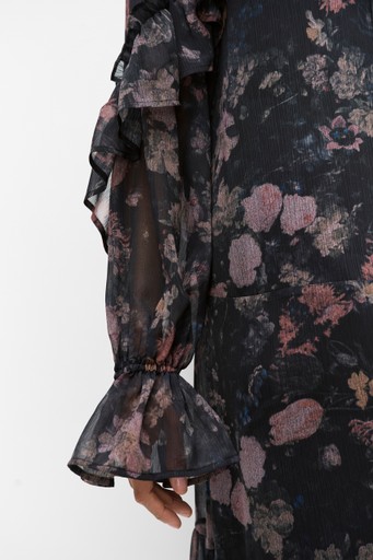 Nowa dress
