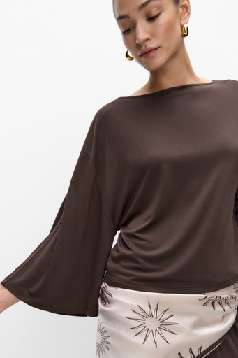 Raquel cape top