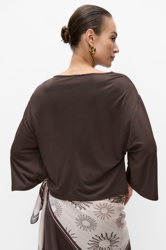 Raquel cape top