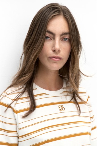 Roka tee