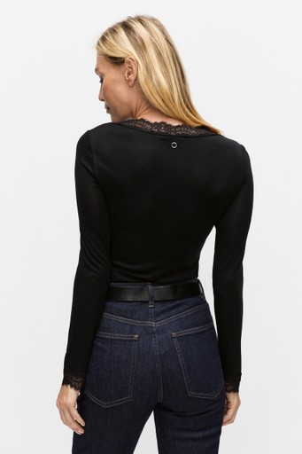 Iris lace top