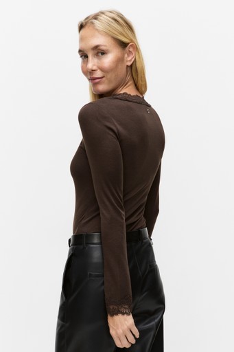 Iris lace top