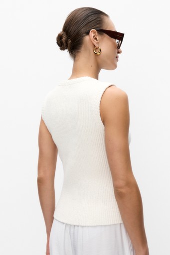 Märta vest