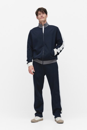 Taped track top