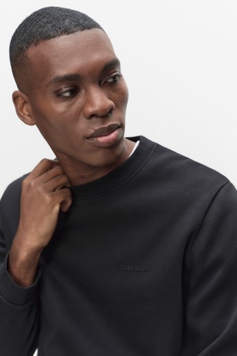 Logo cneck jumper