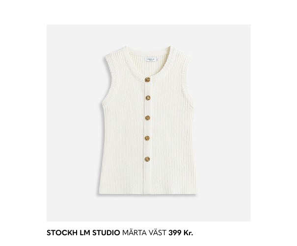Hvid strikket vest med guldknapper fra MQ Marqet.