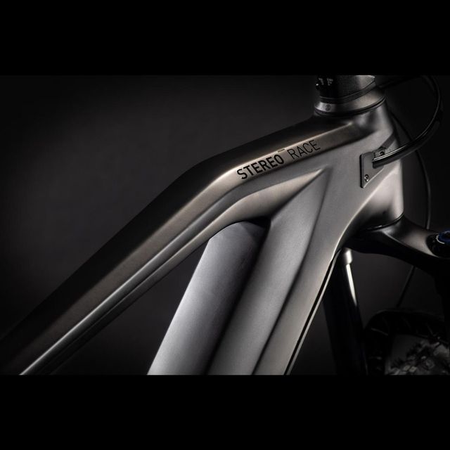 CUBE Stereo Hybrid 140 HPC Race 625 2021 sähkömaastopyörä