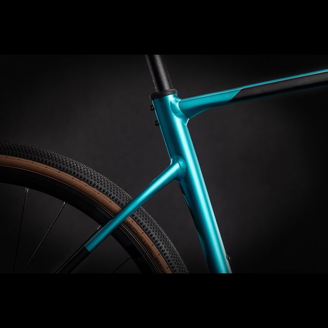 CUBE Nuroad EX 2021 gravel grinder