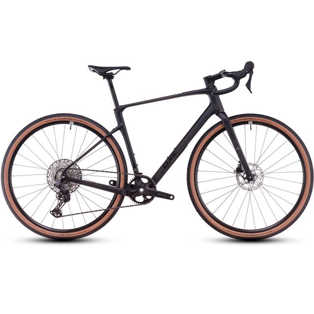 Cube Nuroad C:62 one gravel-pyörä. Värinä carbon´n´glossy.