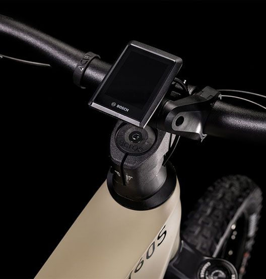 Bosch Kiox 300 näyttö polkupyörän ohjaustangossa.