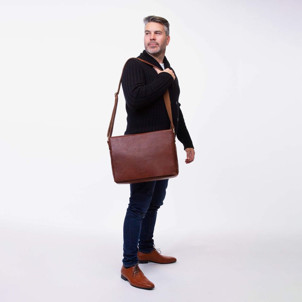 Dataveske messenger 16" i skinn
