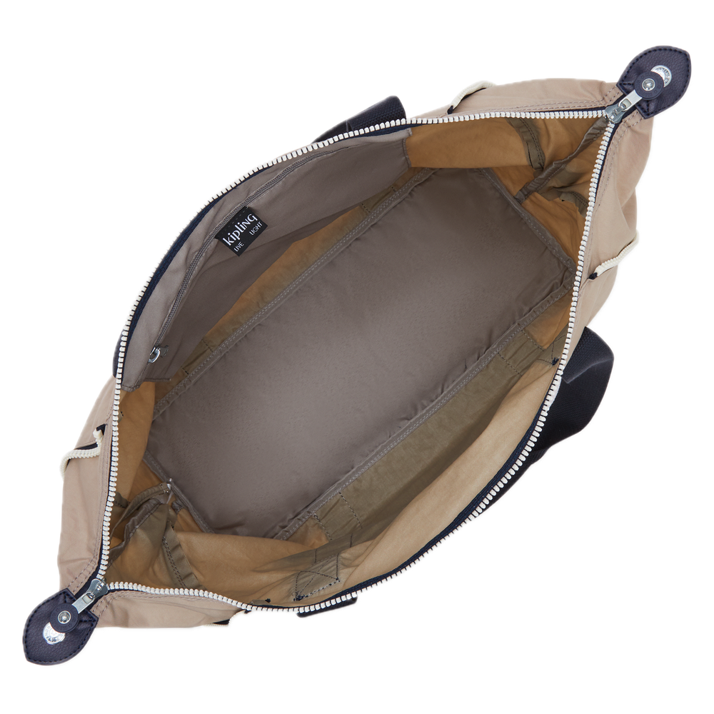 Art M Tote