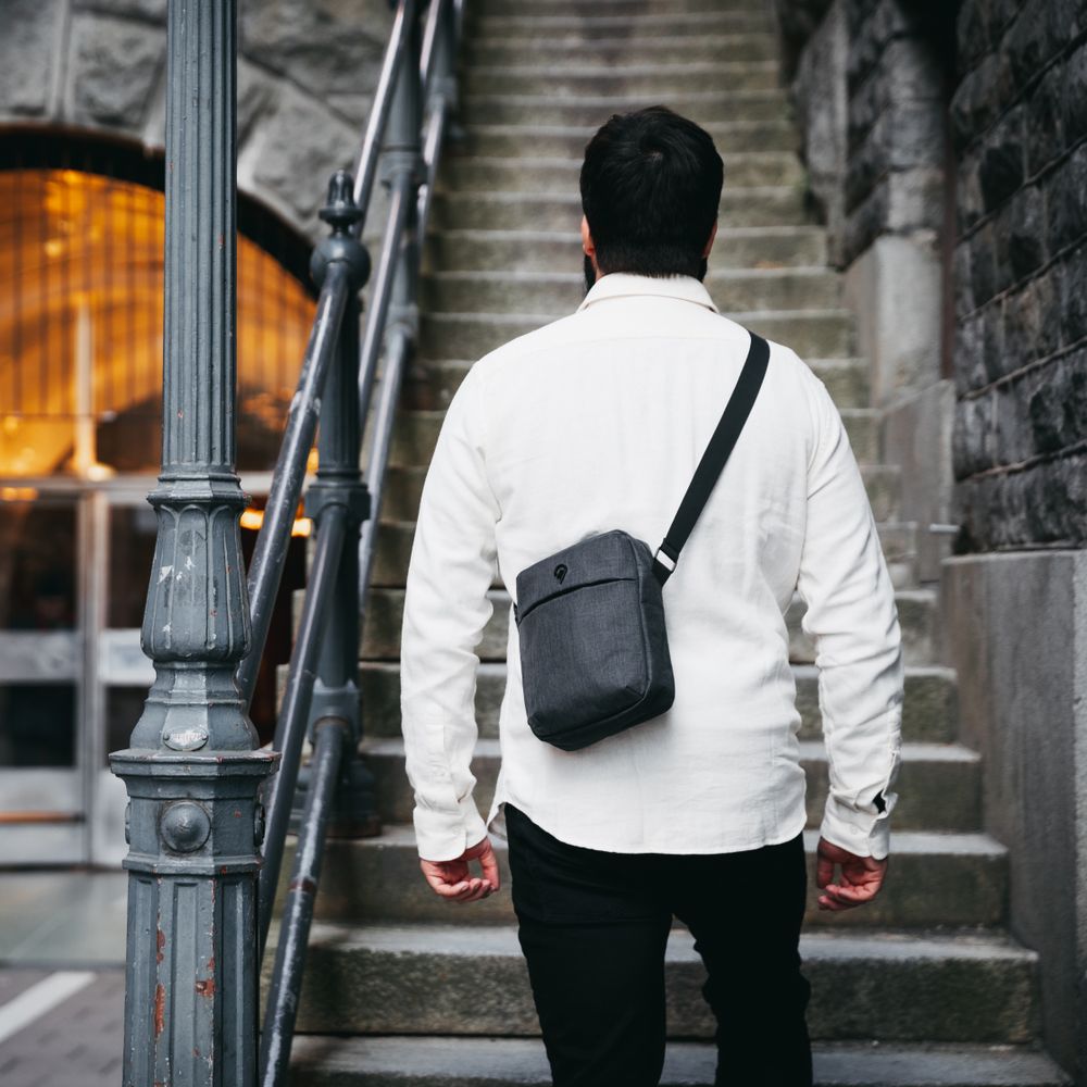 Flight Crossbody Skulderveske